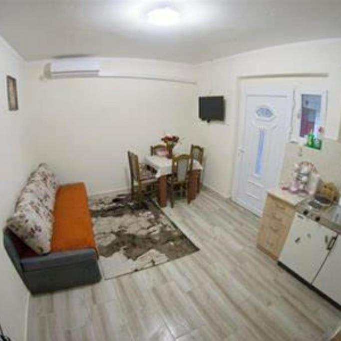 Apartmani Miro Trebinje Buitenkant foto