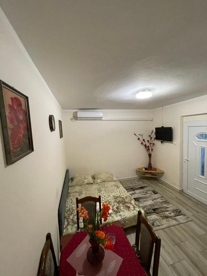 Apartmani Miro Trebinje Buitenkant foto